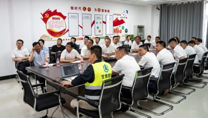 生態(tài)公司組織全司技術(shù)人員到肅州區(qū)飛天路南段市政管網(wǎng)建設(shè)工程觀(guān)摩學(xué)習(xí)